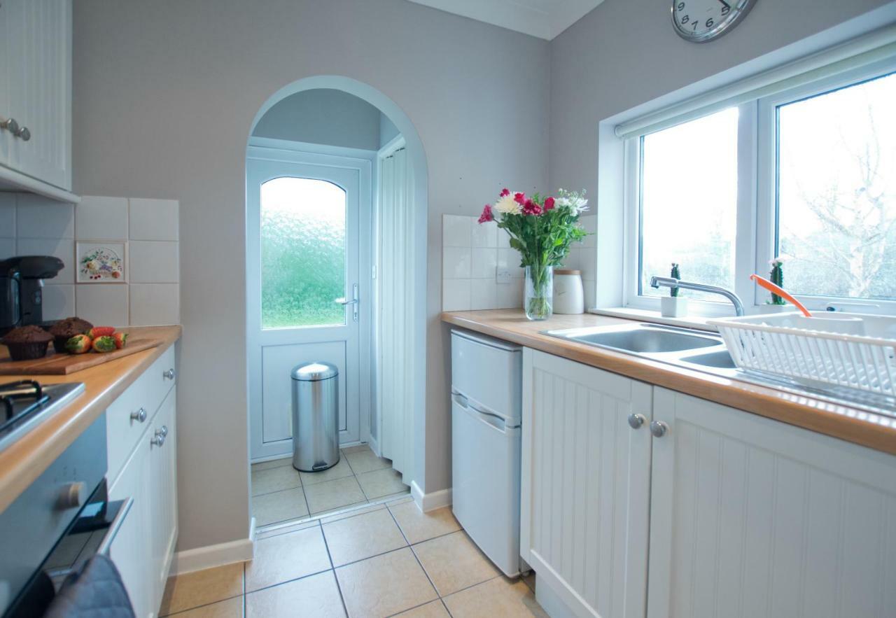 Grove Cottage Basingstoke Esterno foto