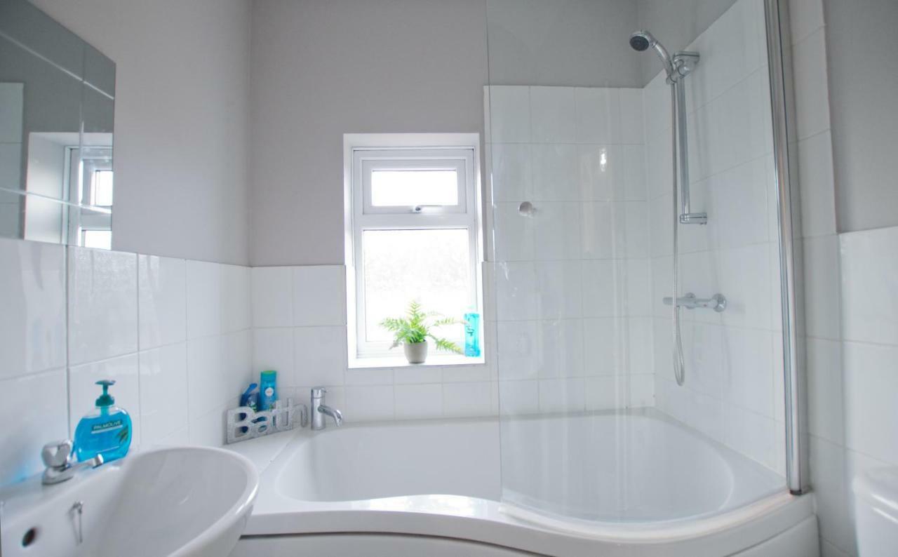 Grove Cottage Basingstoke Esterno foto