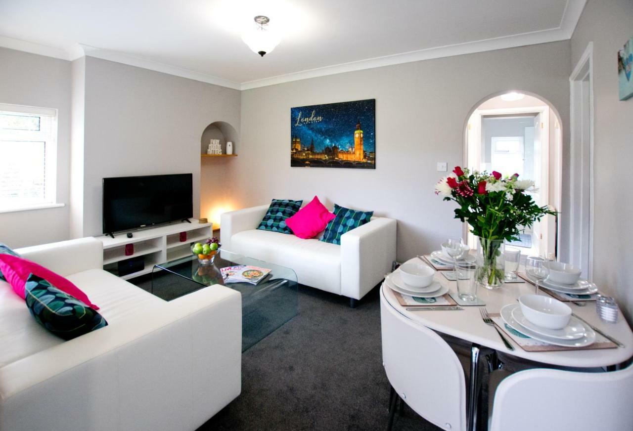 Grove Cottage Basingstoke Esterno foto